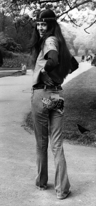 Популярная певица американских индейцев чероки, хиппи Рита Кулидж (Rita Coolidge) в Гайд-парке в Лондоне